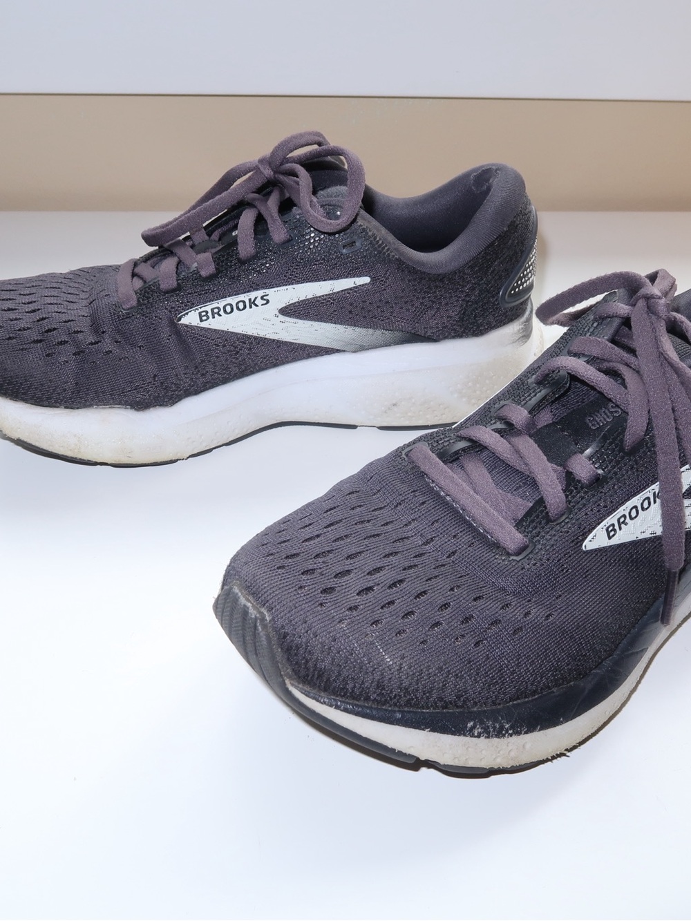 Brooks Women’s Athletic Shoes in Charcoal Gray